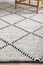 Load image into Gallery viewer, Maison Jasmin Rug