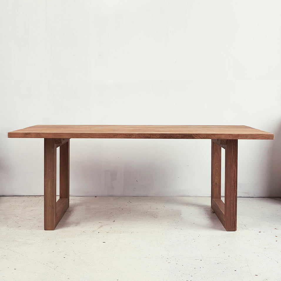 Elyas Rustic Table