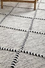 Load image into Gallery viewer, Maison Jasmin Rug
